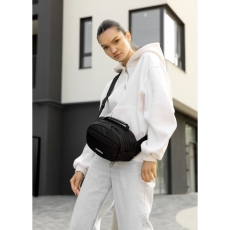 Жіноча сумка через плече бананка Sambag Flex чорна тканева